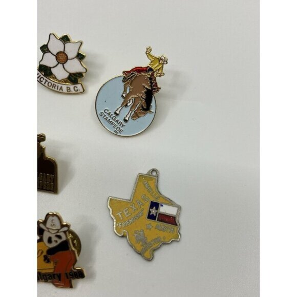 Vintage Western Pin Pendant Lot 8 Travel Canada Texas BC Alberta Rodeo Stampede - Picture 8 of 8